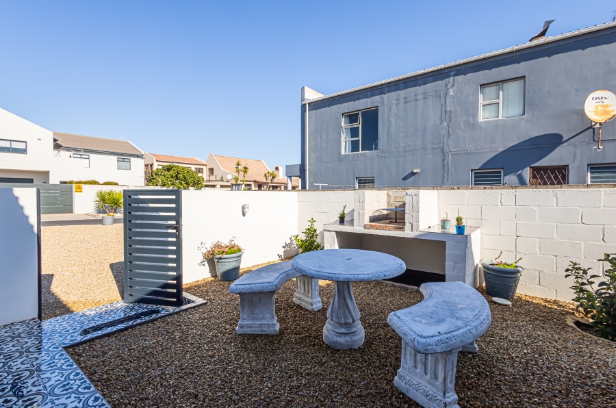 4 Bedroom Property for Sale in Myburgh Park Western Cape